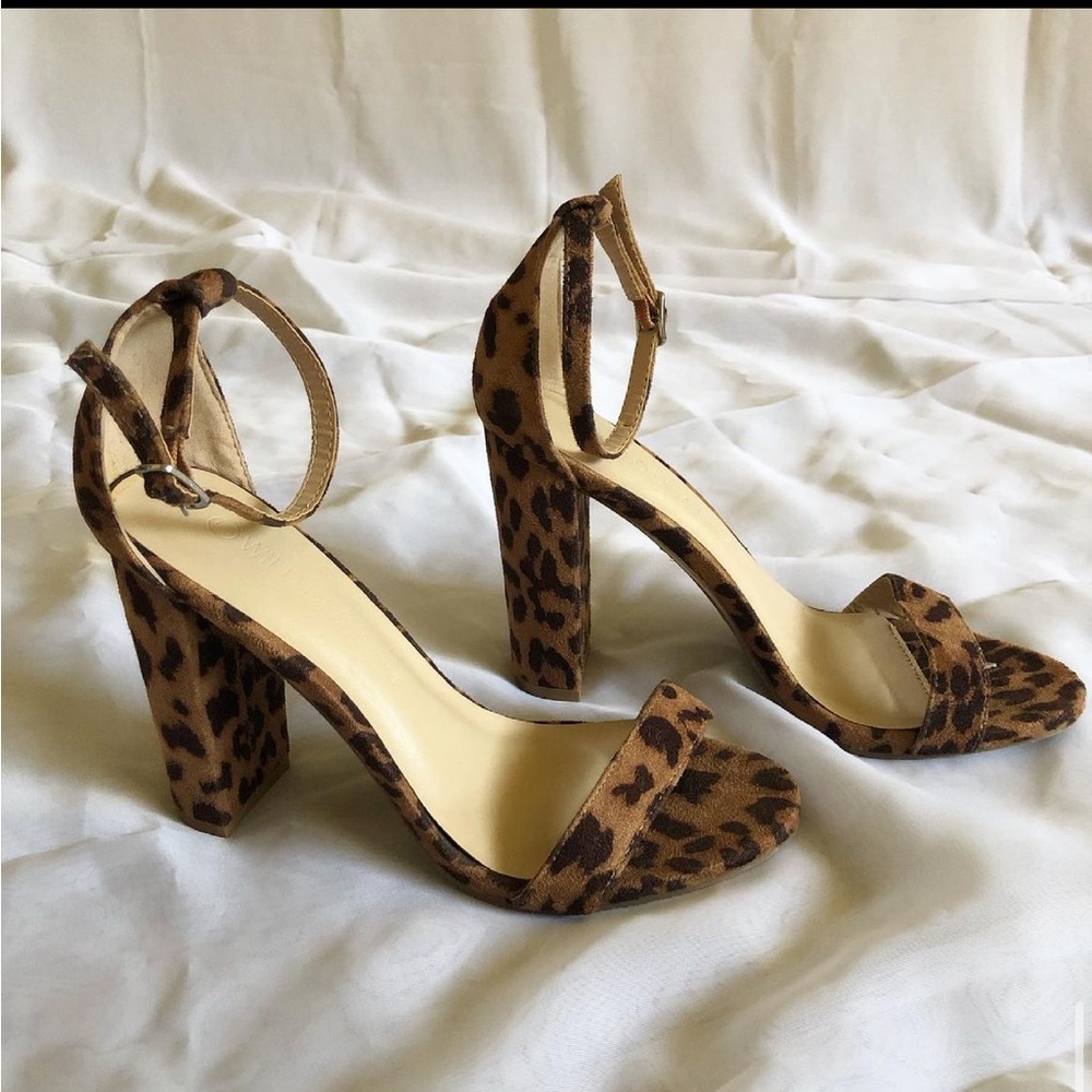 Leopard print heels (NWOT)